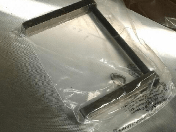 le positionneur de fers... (j'aurai preferé un truc magnétique qui se fixe à l'arbre)