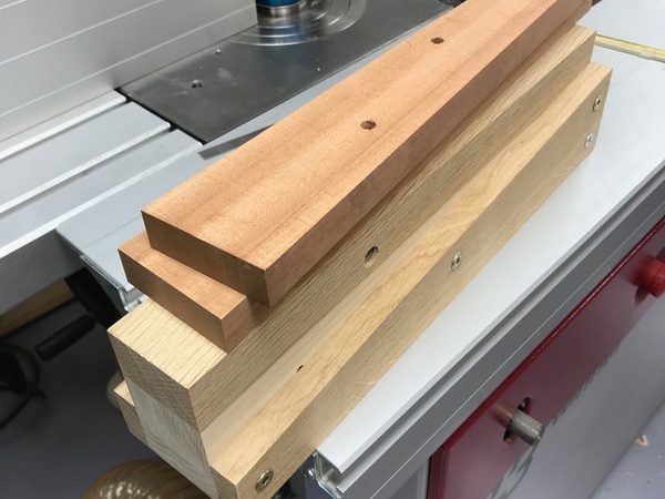 Joues supérieures en sapelli et joues inférieures en chêne