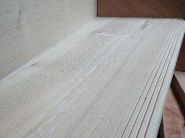 Nez de marche strillé.