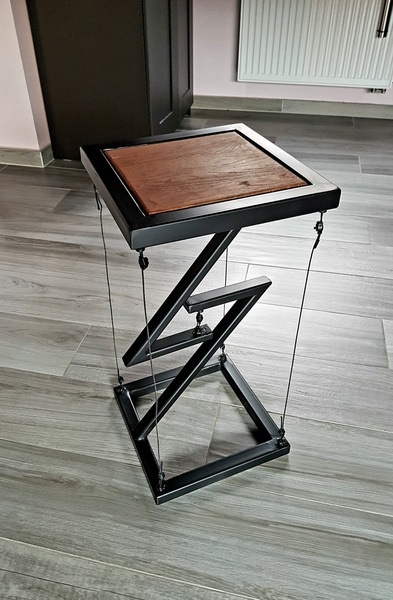 Bout de canapé en lévitation