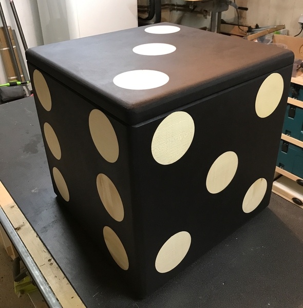 Qui lance le 1er...?