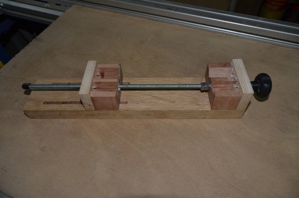 Gabarit pour réaliser des chevilles façon AIRPOPCIE