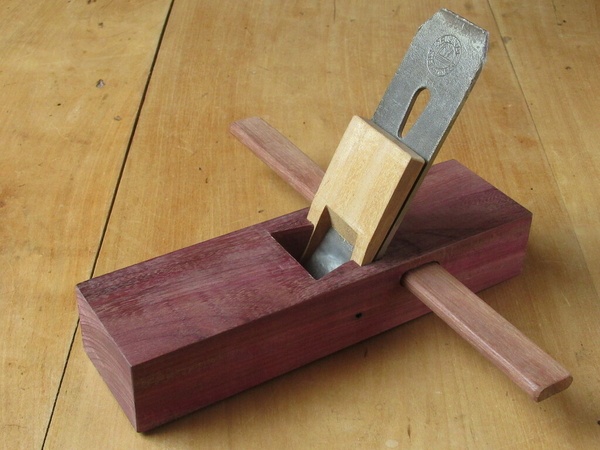 Rabot de finition de type Hong-Kongais