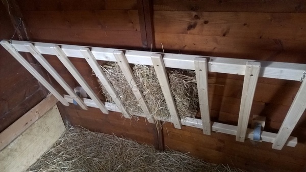 Support à foin pour animaux