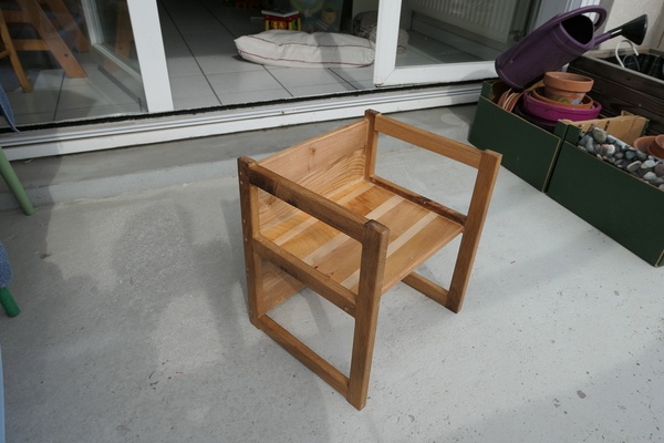 Fauteuil enfant - tabouret