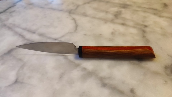 Manche en bois d'un couteau et coquetier