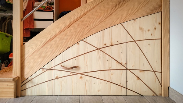 Agencement sous escalier