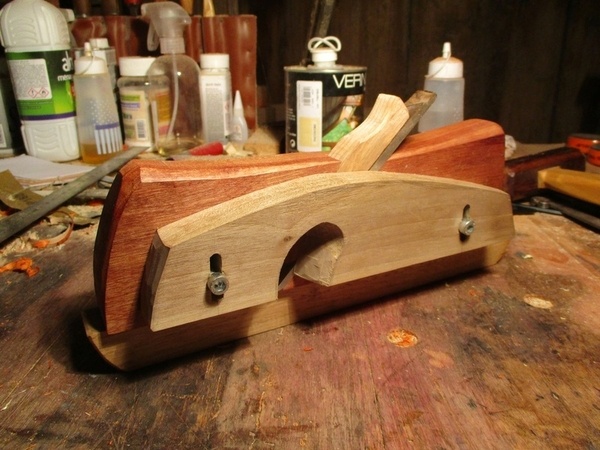 Rabot à feuillures.