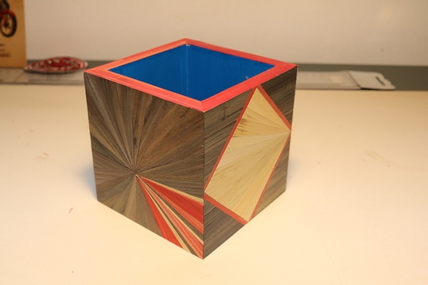 Boite en marqueterie de paille