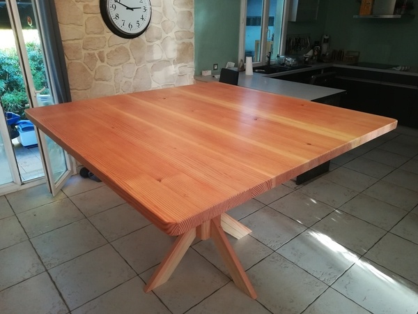 Table haute en Douglas