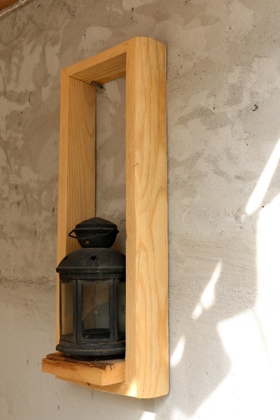 Etagère et porte-chapeaux déco