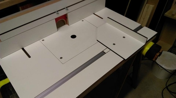 Défonceuse sous table