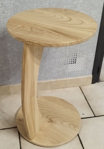 Table bout de canapé