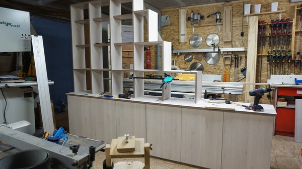 Bibliothèque en mélaminé