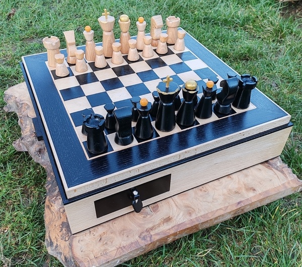 Échecs et dames aux outils à main
