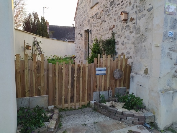 Petit portail sans prétention