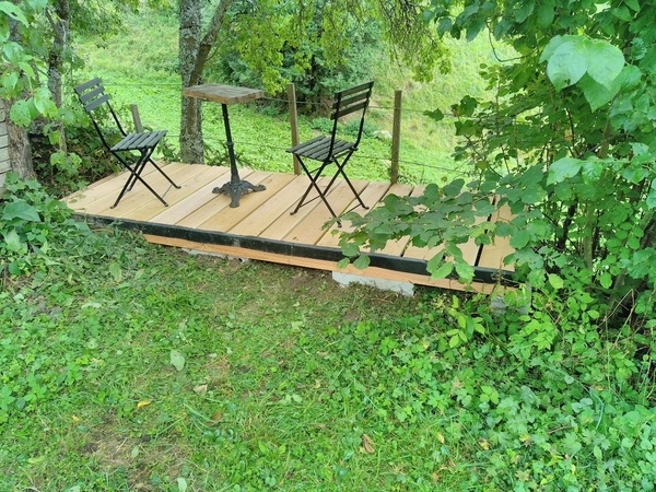 Terrasse Douglas pour le café