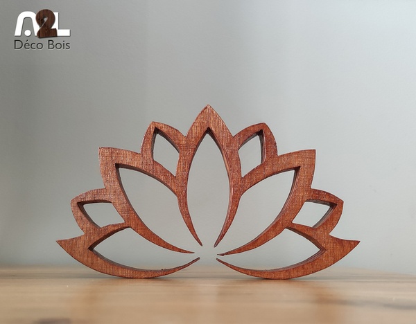 Fleur de lotus en bois, fait main en chantournage