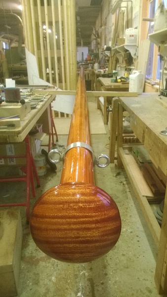 Mât de bateau (11 m de long)