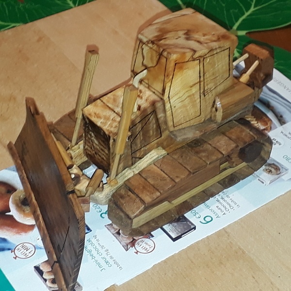 Petit Bull liehberr en frêne et chêne