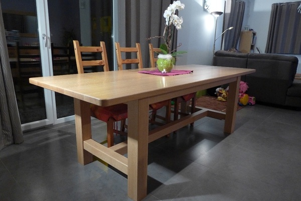 Table de salle-à-manger