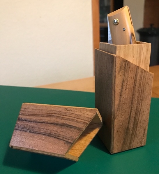 Une Boîte pour le Couteau de Gus