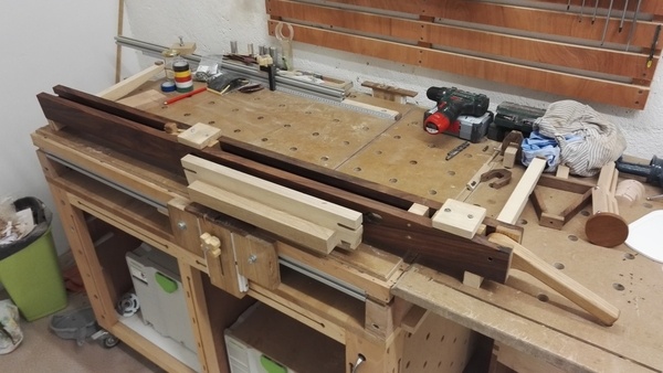 Presse l'atérale d'établi