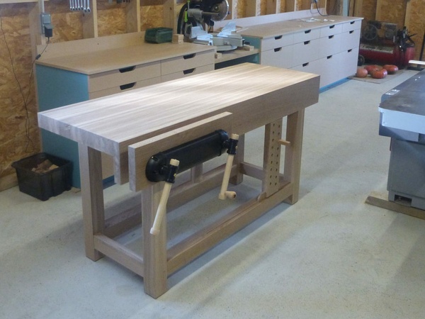 Etabli en chêne de style Shaker avec presse à vis double