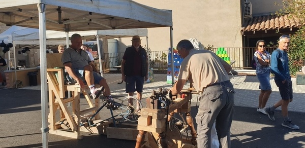Tour à bois à pédales
