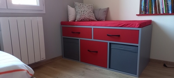 Banquette de lecture pour jeune ado