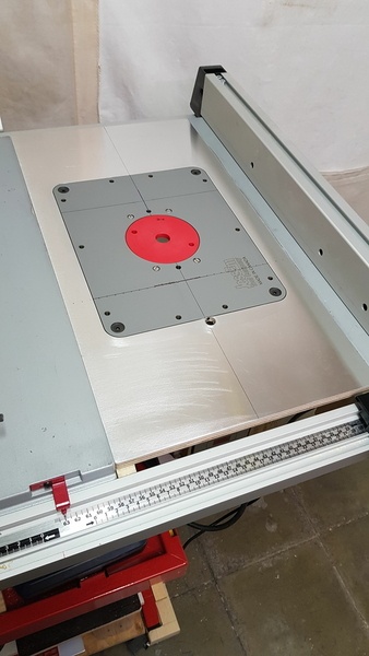 Support défonçeuse sous table avec levage parallèle et réglage de vitesse (04/2020)