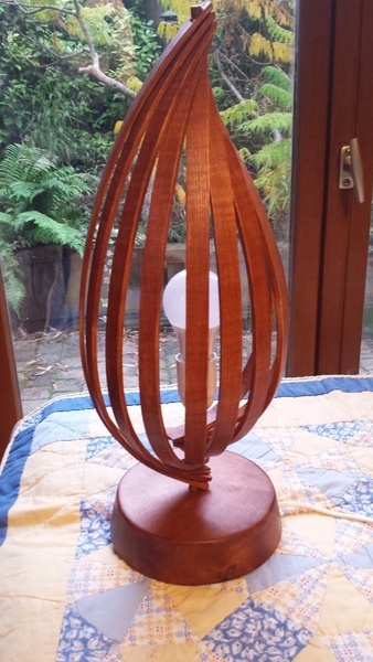 Lampe en forme de flamme