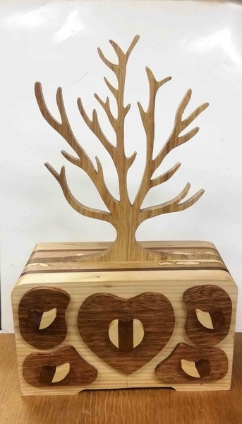 Coffre à bijoux et son arbre