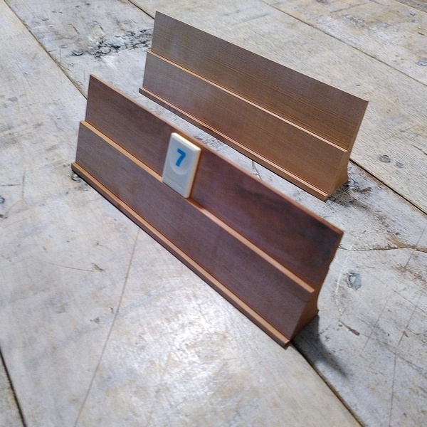 Chevalet pour pièces de jeu