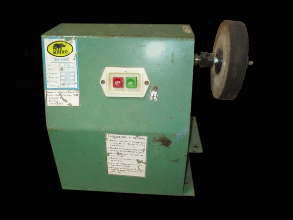 Affilage et polissage sur tour