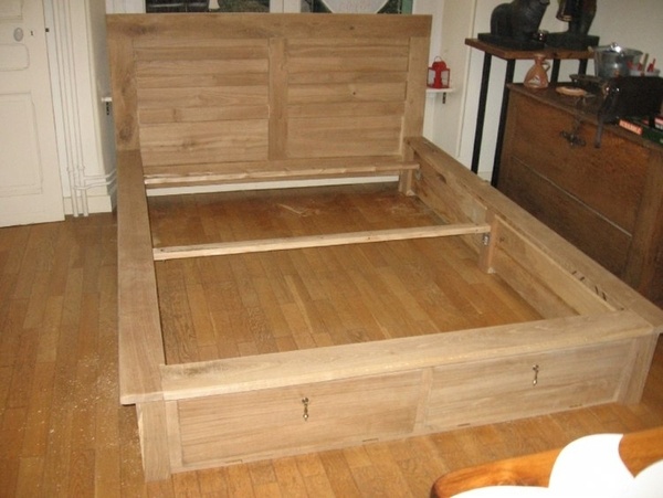 Lit massif en chêne