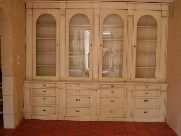 Bibliothéque patiné