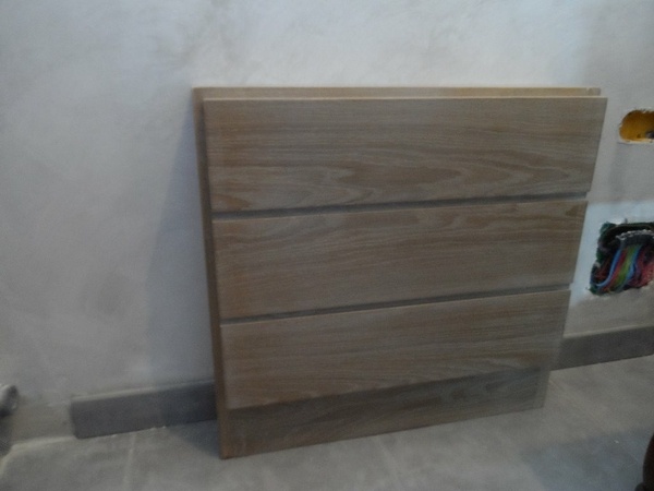 Cache tuyaux chauffage au sol