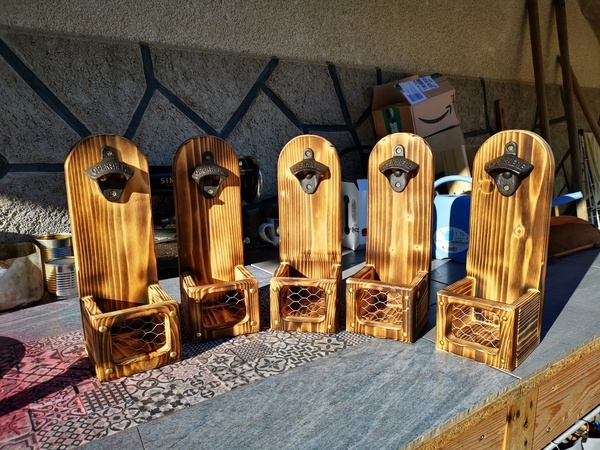 Décapsuleur bois et grillage