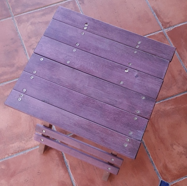 Petit banc de plage pliable