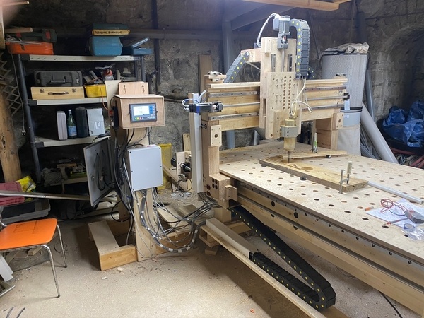 Ma CNC bois multiplex 3 axes 2500*1200*300. Fabrication personnelle