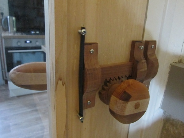 Serrure de porte d'intérieur