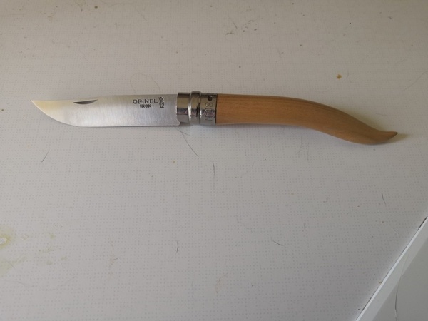 Opinel en merisier