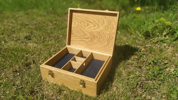 Boite pour accessoires guitare