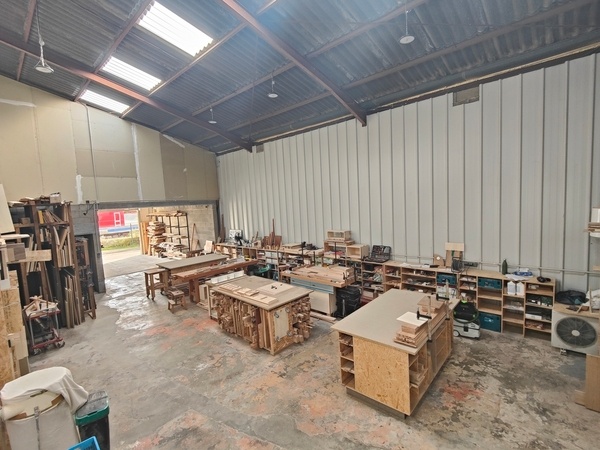 Recherche colocataire atelier ébénisterie / menuiserie (Sorgues – 84)