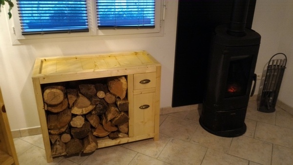 Meuble range bûches