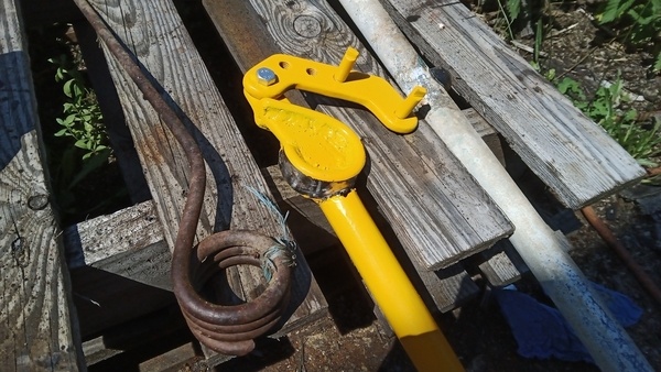 Redresseur de lame pour pose lambris et autres