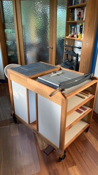 Etabli mobile pour la reliure