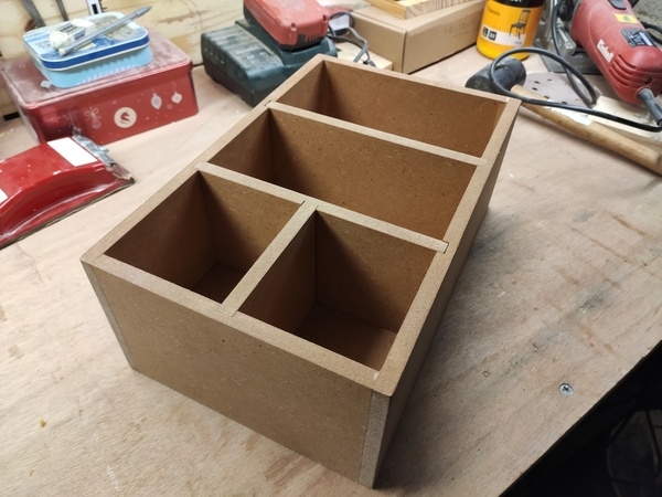 Boîte à crayons pour mes filles