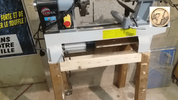 Assemblage a faux-tenons  Support  tour à bois